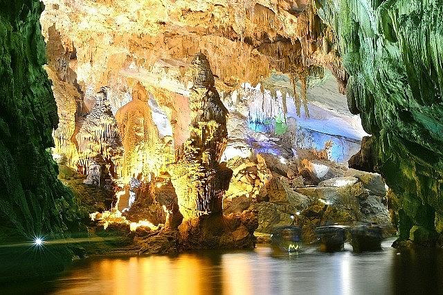 Điểm đến du lịch bụi Phong Nha Kẻ Bàng – Thiên đường của những hang động kỳ vĩ